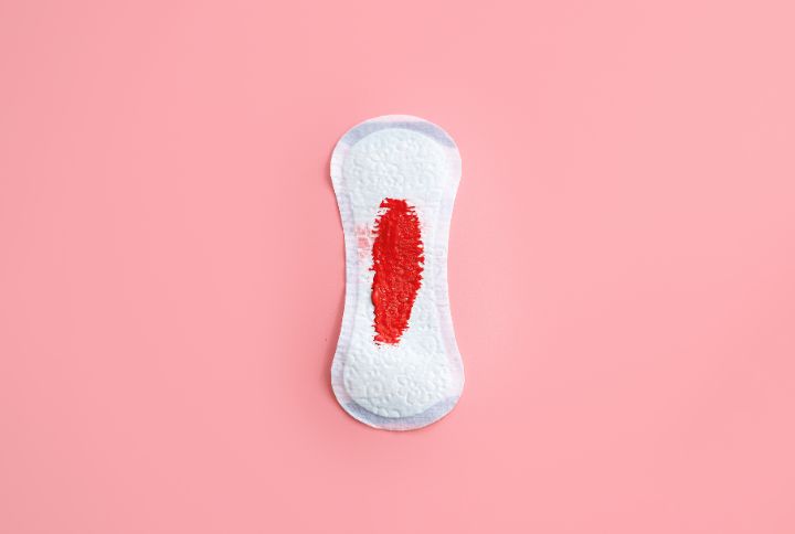 Lochies : image d'un serviette hygienique tachee de sang